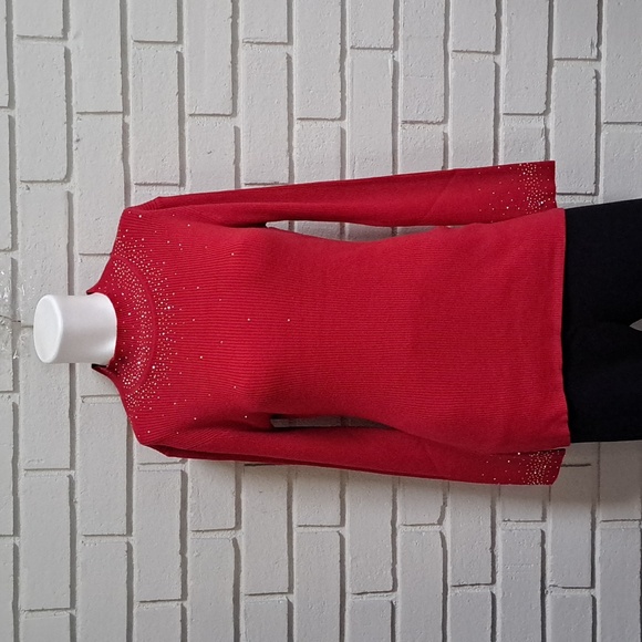 Oliver. O Red Silver Stud Detail Mock Neck Fitted Sweater. Size Large NWT - Picture 1 of 9